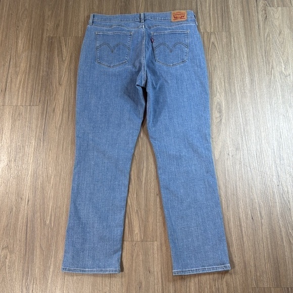 Levi’s Jeans - Picture 2 of 5